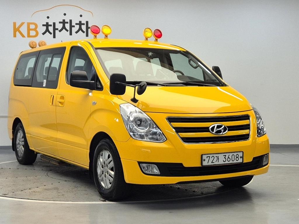 2016 HYUNDAI GRAND STAREX 