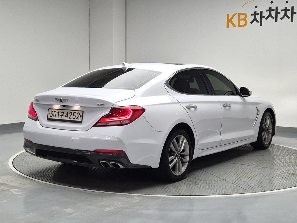 2018 GENESIS G70 