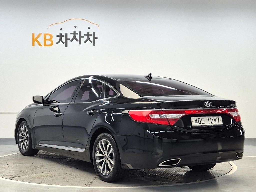 2011 HYUNDAI GRANDEUR HG 