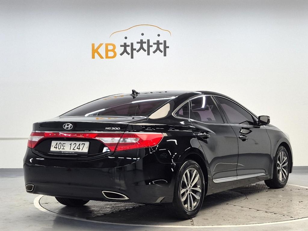 2011 HYUNDAI GRANDEUR HG 