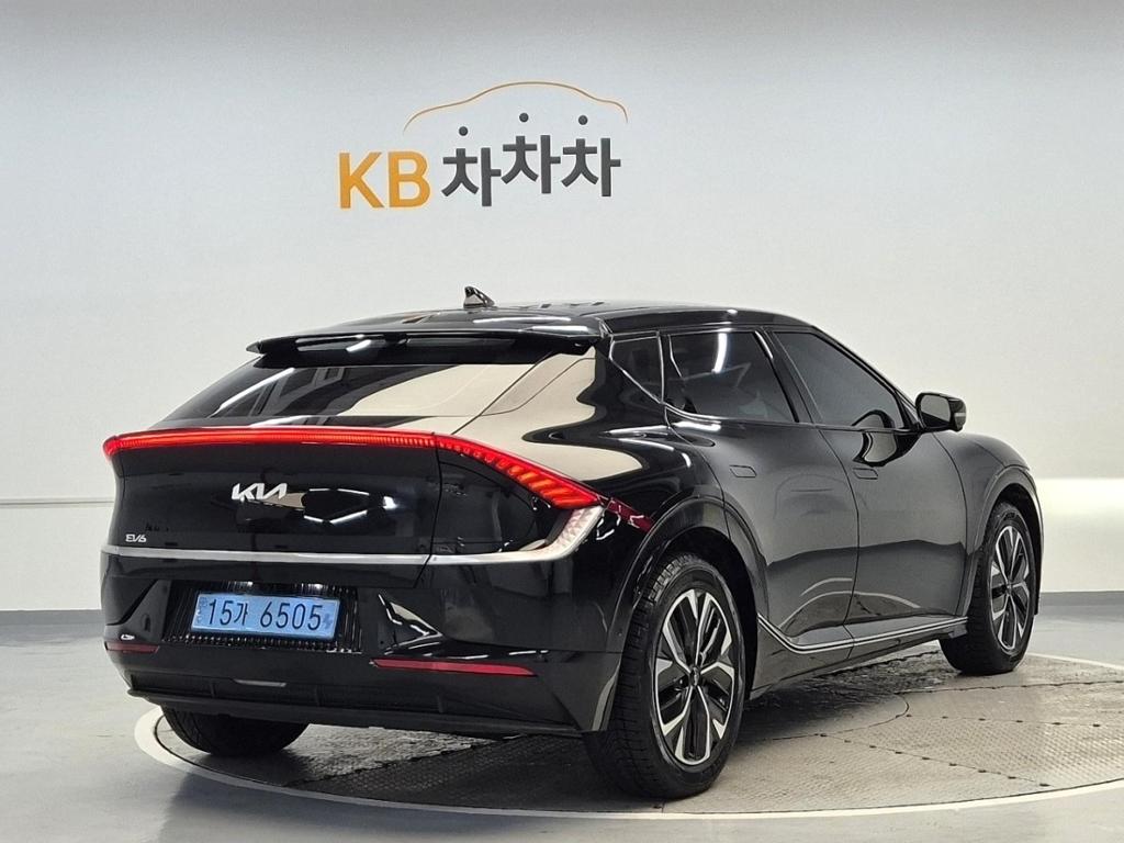 2022 KIA EV6 