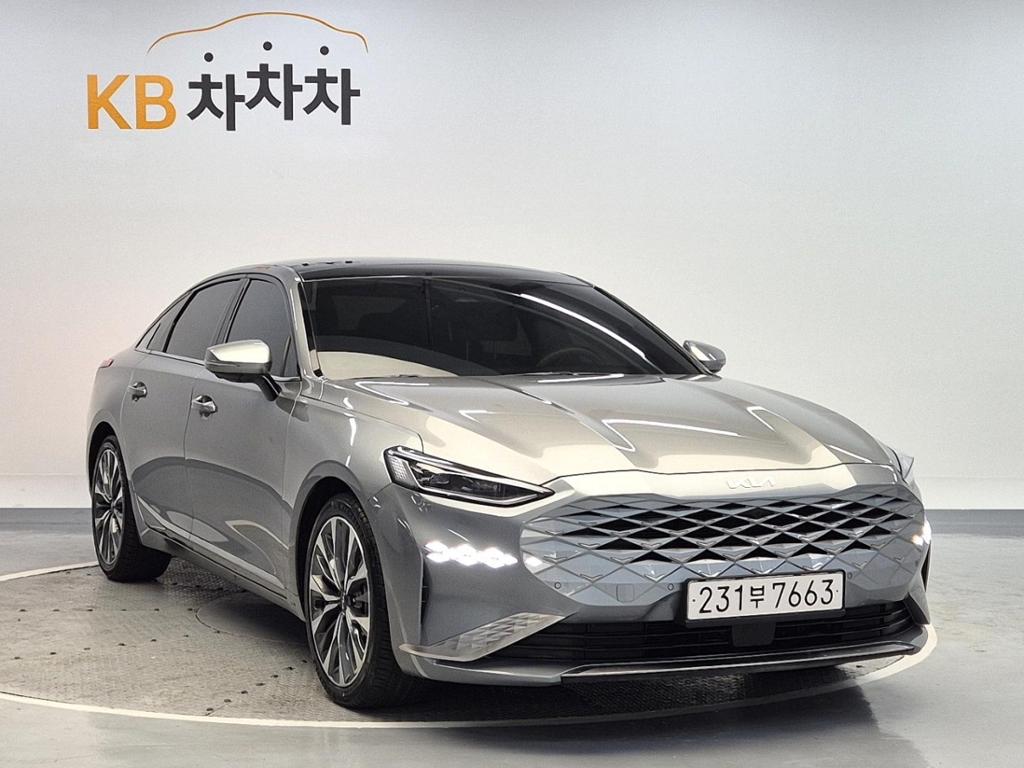 2022 KIA K8 
