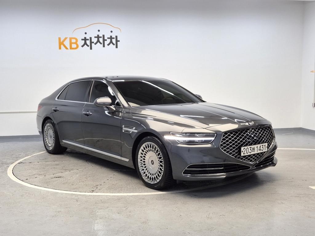 2021 GENESIS G90 