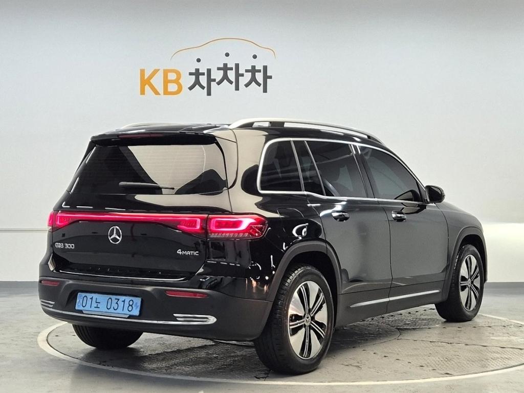 2023 BENZ EQB 