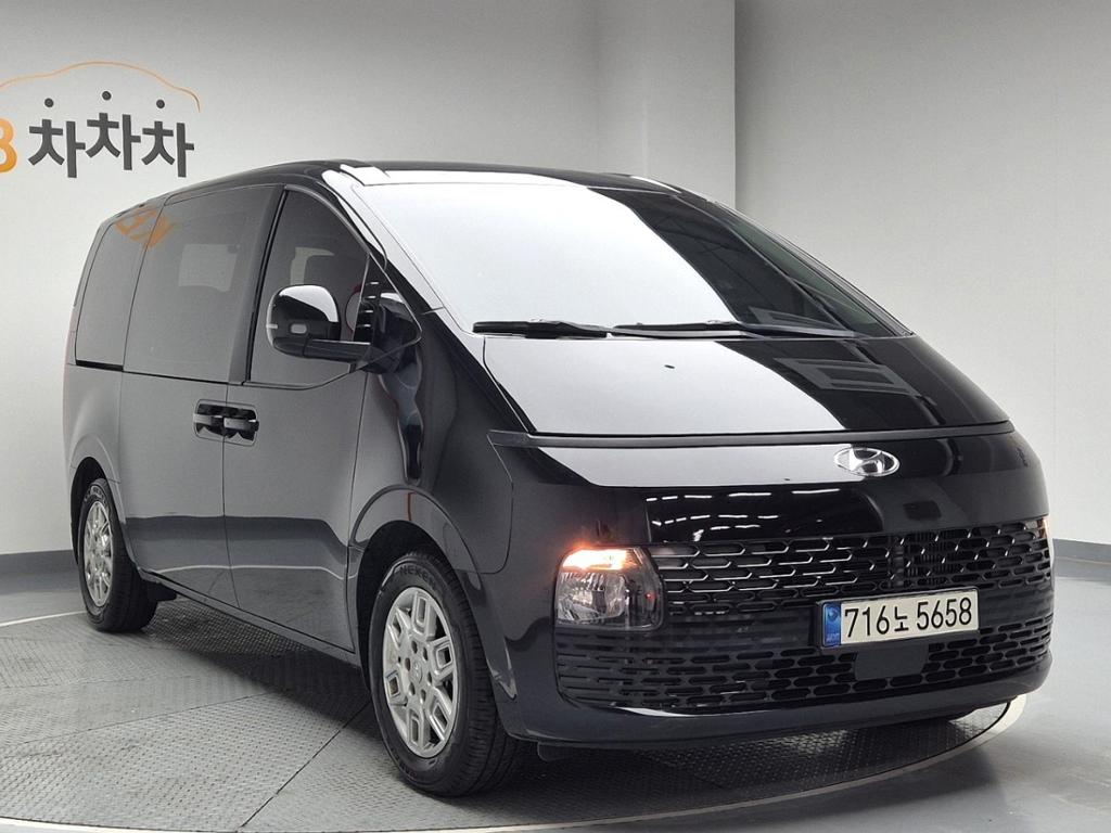 2023 HYUNDAI STARIA 