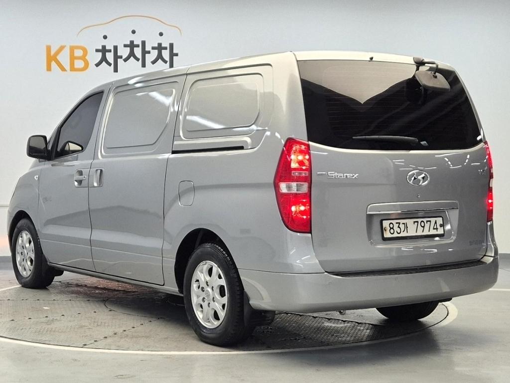 2015 HYUNDAI GRAND STAREX 