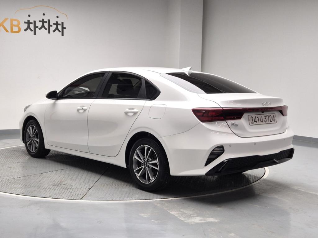 2022 KIA THE NEW K3 