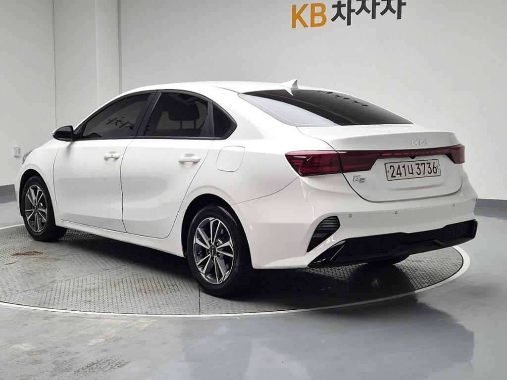 2022 KIA THE NEW K3 