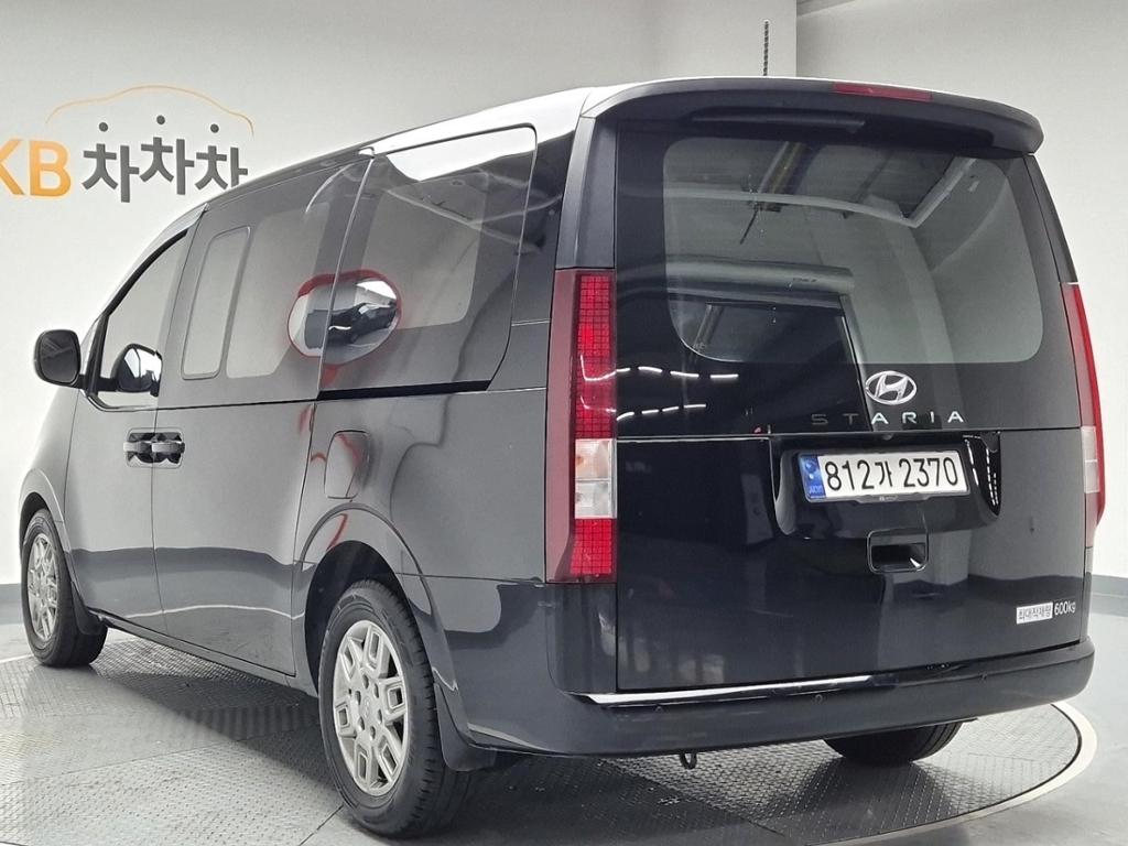 2023 HYUNDAI STARIA 