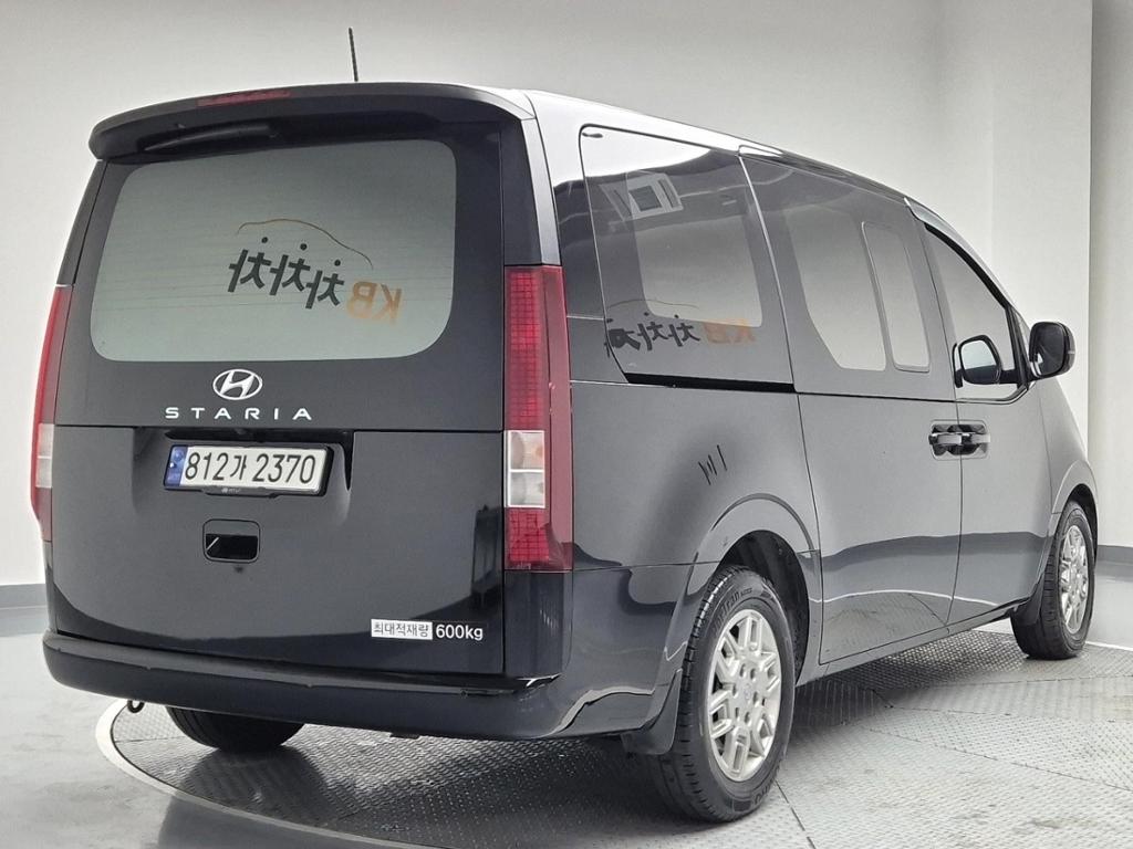 2023 HYUNDAI STARIA 