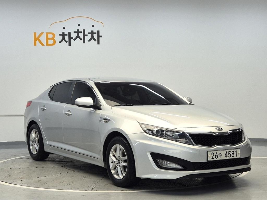2011 KIA K5 