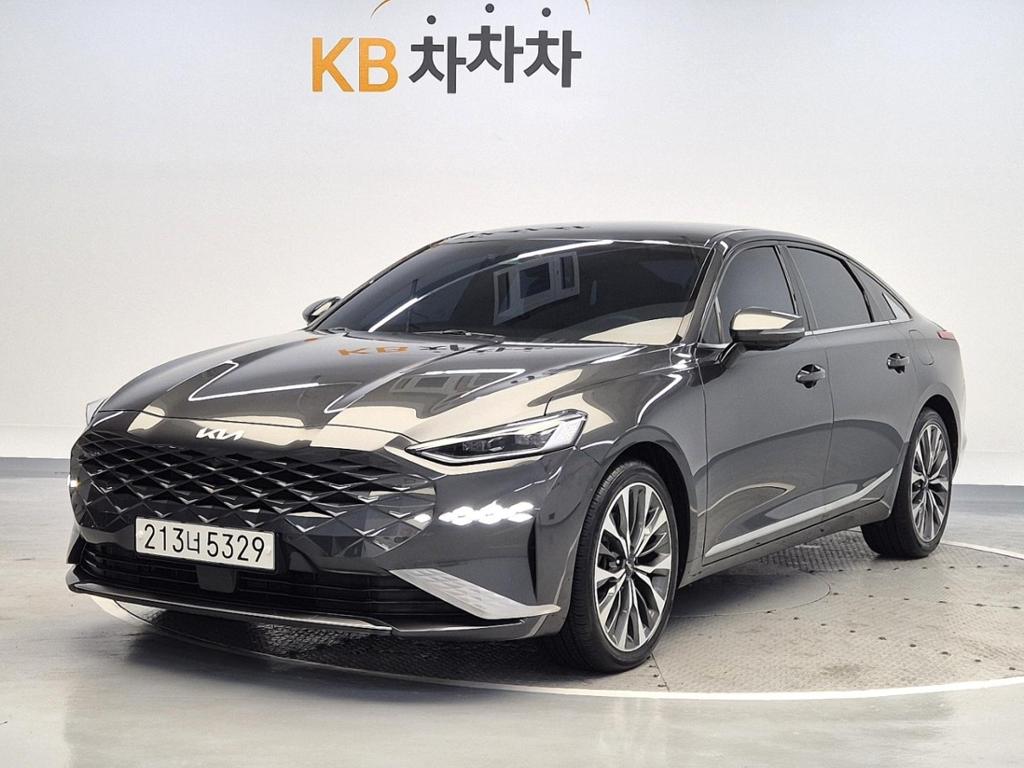 2022 KIA K8 