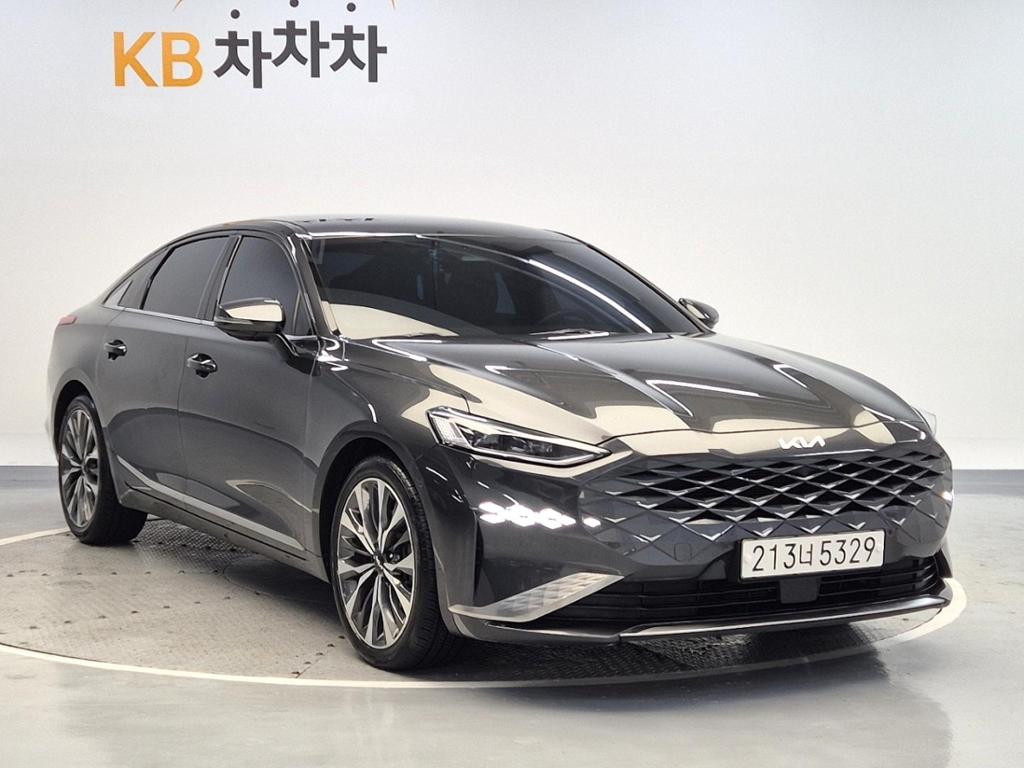 2022 KIA K8 