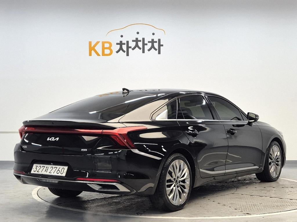 2022 KIA K8 