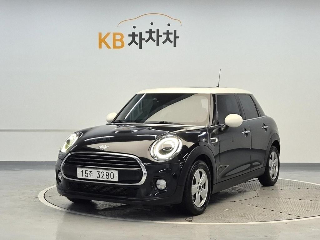 2019 MINI COOPER 