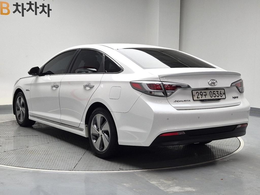2016 HYUNDAI LF SONATA HYBRID 