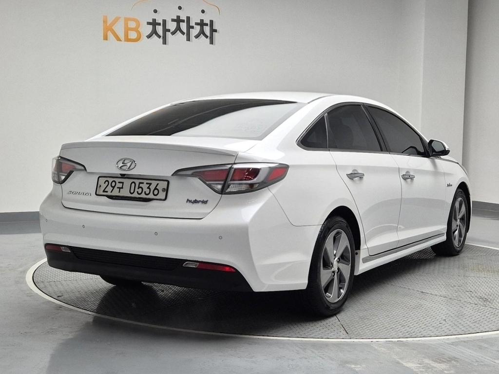2016 HYUNDAI LF SONATA HYBRID 