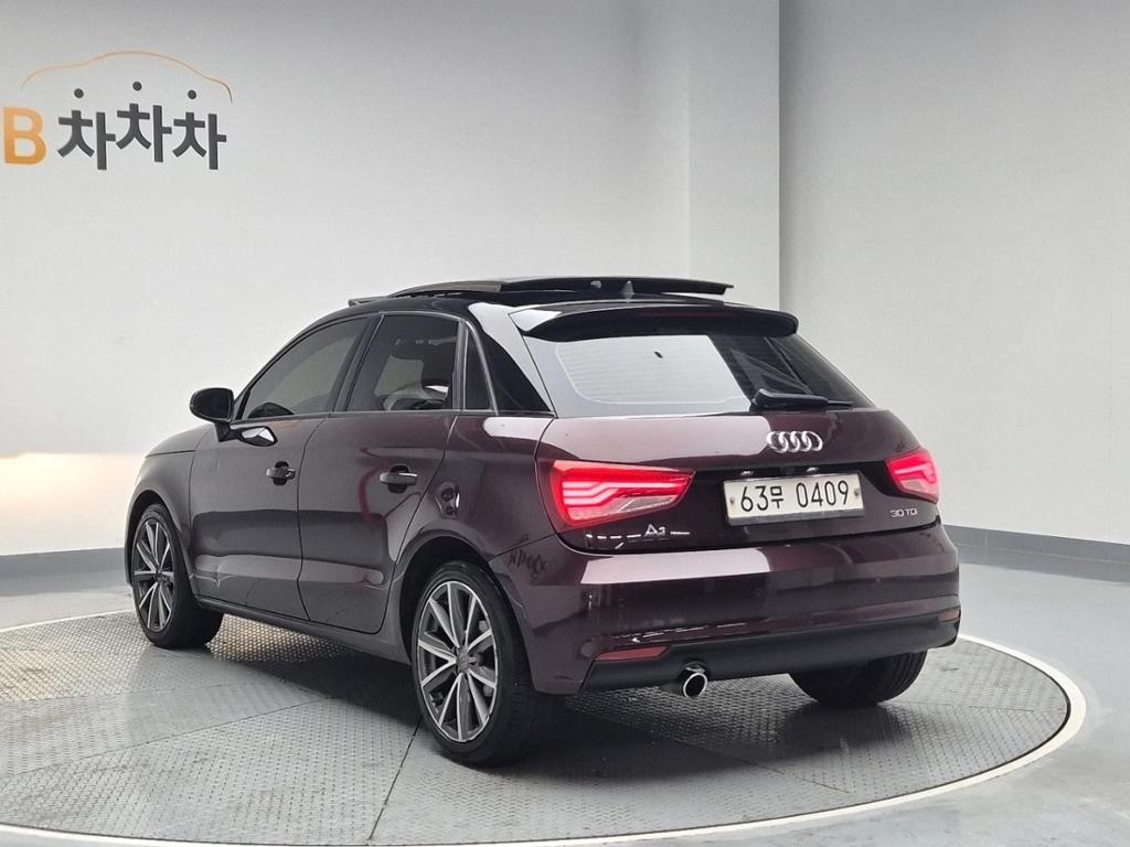 2015 AUDI A1 