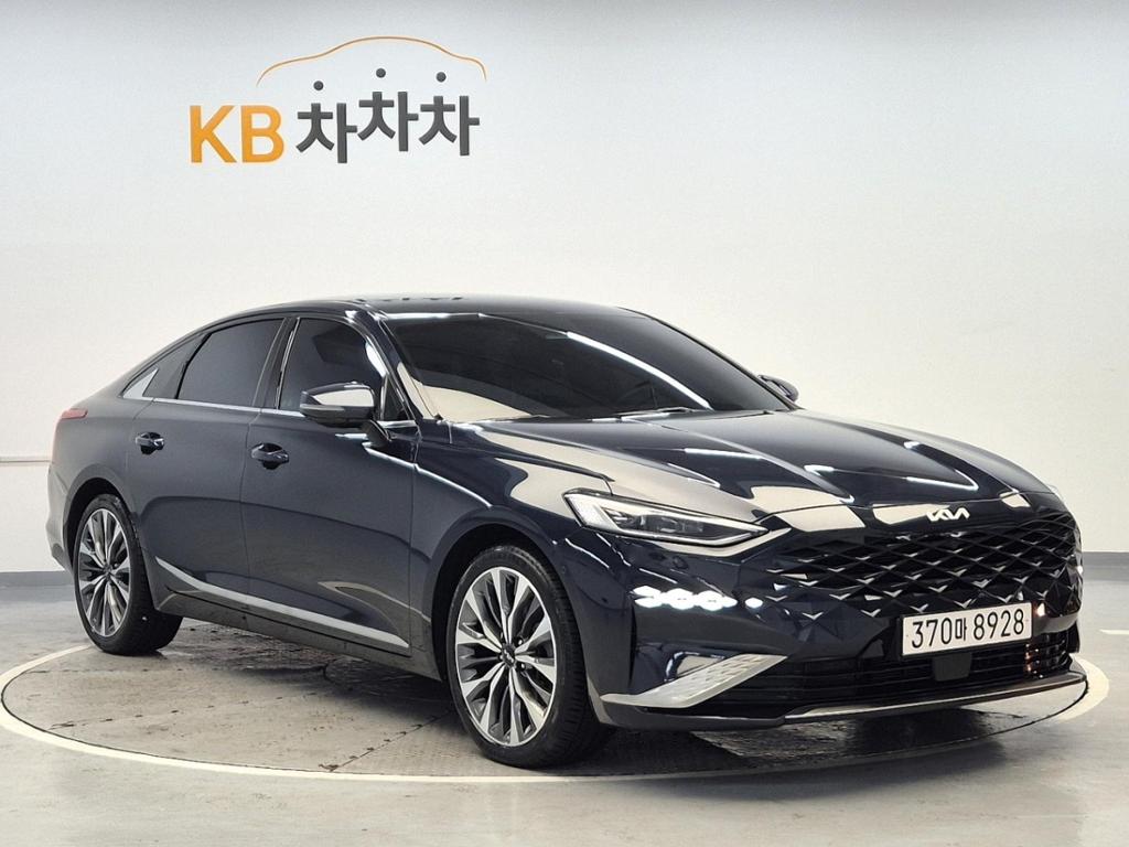 2022 KIA K8 
