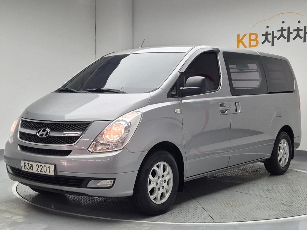 2013 HYUNDAI GRAND STAREX 