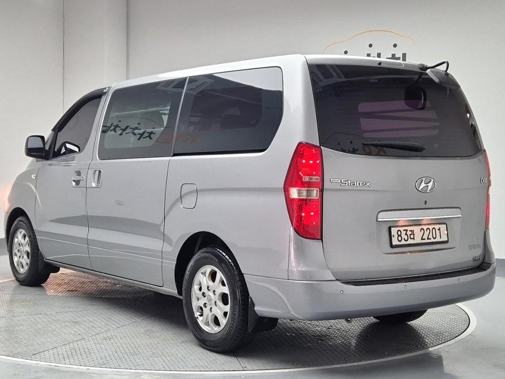 2013 HYUNDAI GRAND STAREX 