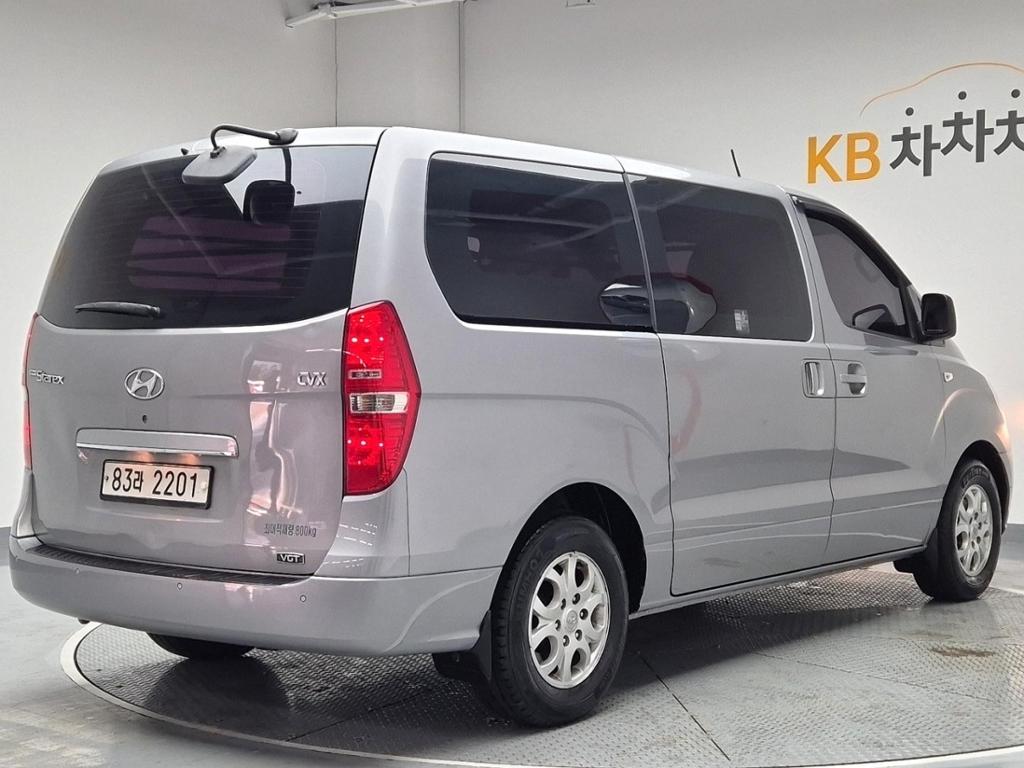 2013 HYUNDAI GRAND STAREX 