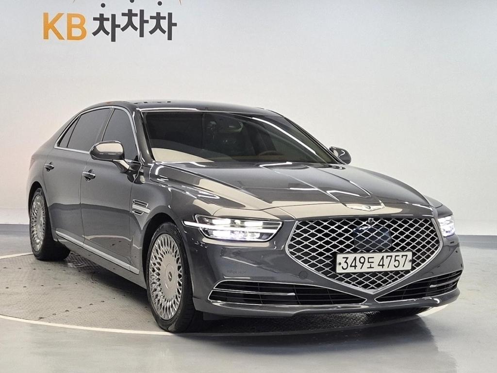 2020 GENESIS G90 