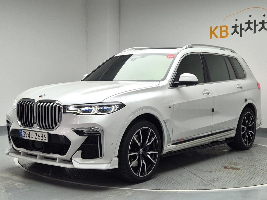 2022 BMW X7 