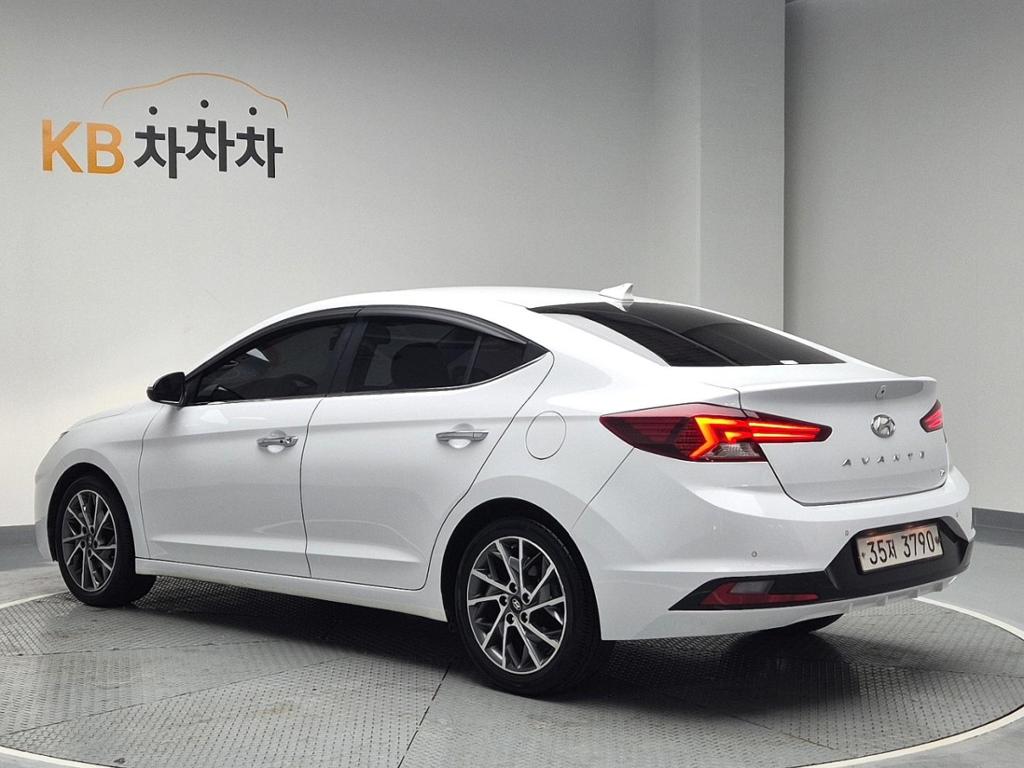 2019 HYUNDAI THE NEW AVANTE AD 
