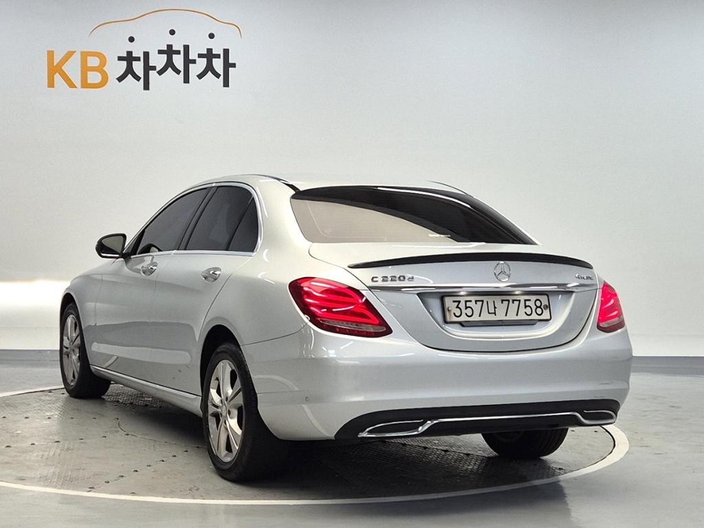 2017 BENZ C CLASS (4Gen) 