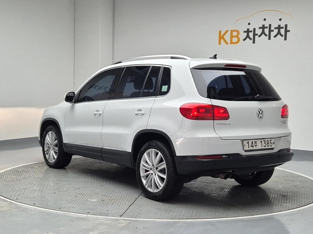 2015 VOLKSWAGEN TIGUAN 