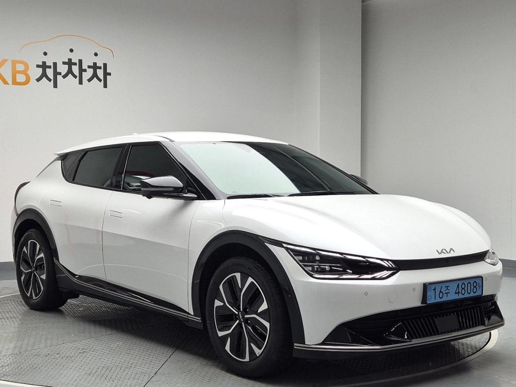 2023 KIA EV6 