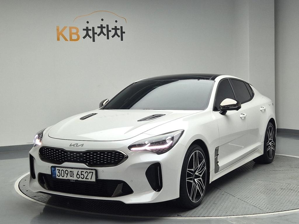 2022 KIA STINGER Meister 