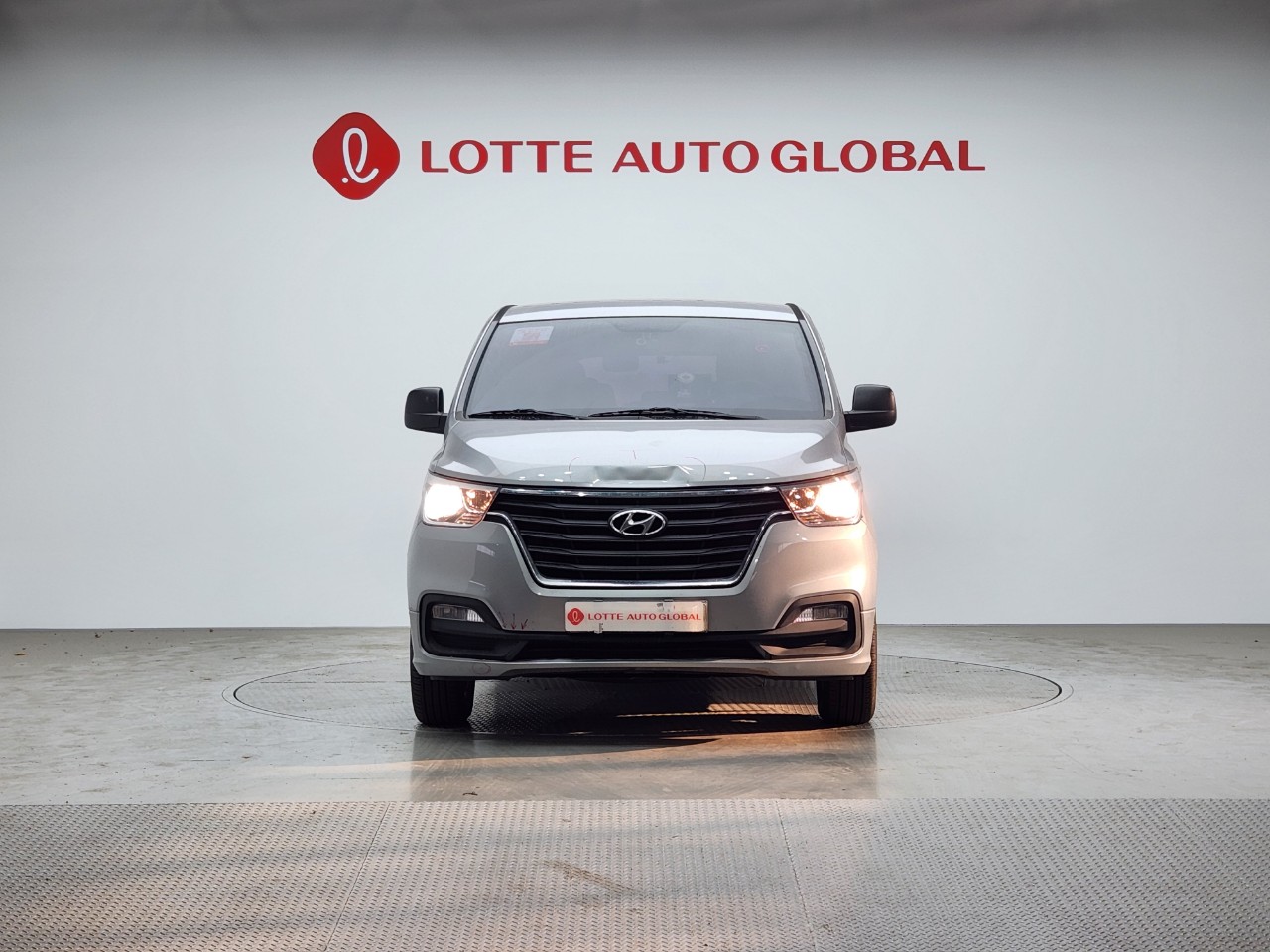 2020 HYUNDAI THE NEW GRAND STAREX 9seat Diesel Premium