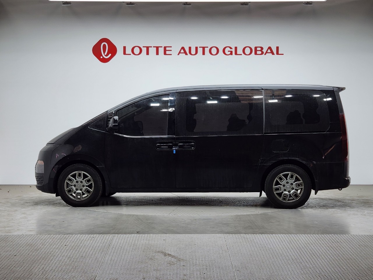 2022 HYUNDAI STARIA 2.2 Diesel Tourer 9seat 2W Modern