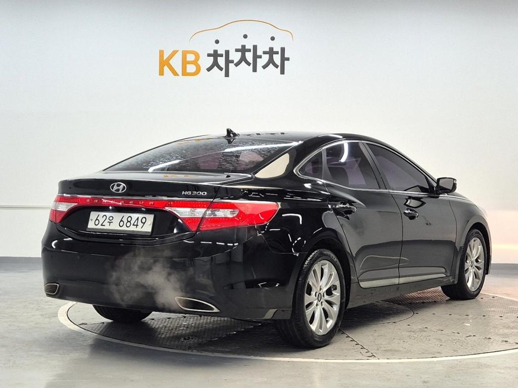 2012 HYUNDAI GRANDEUR HG 