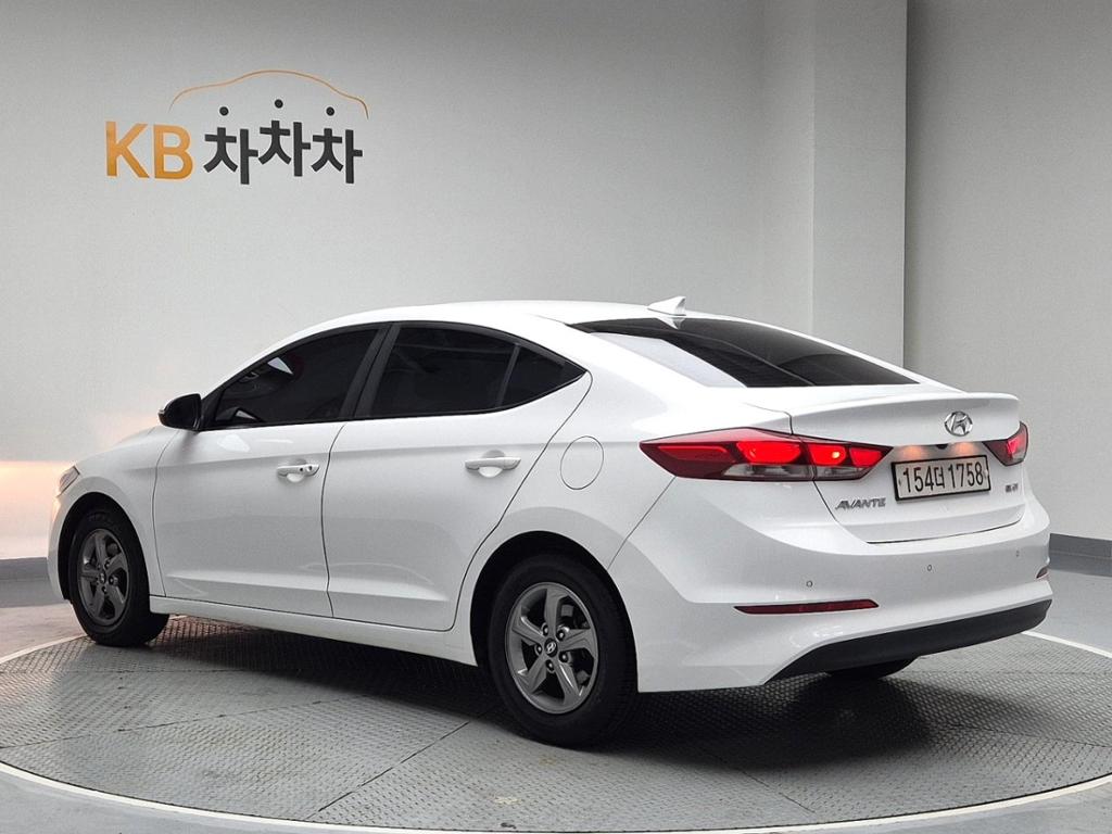 2016 HYUNDAI AVANTE AD 