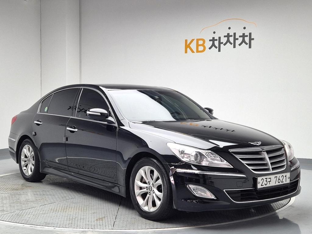 2012 HYUNDAI GENESIS 