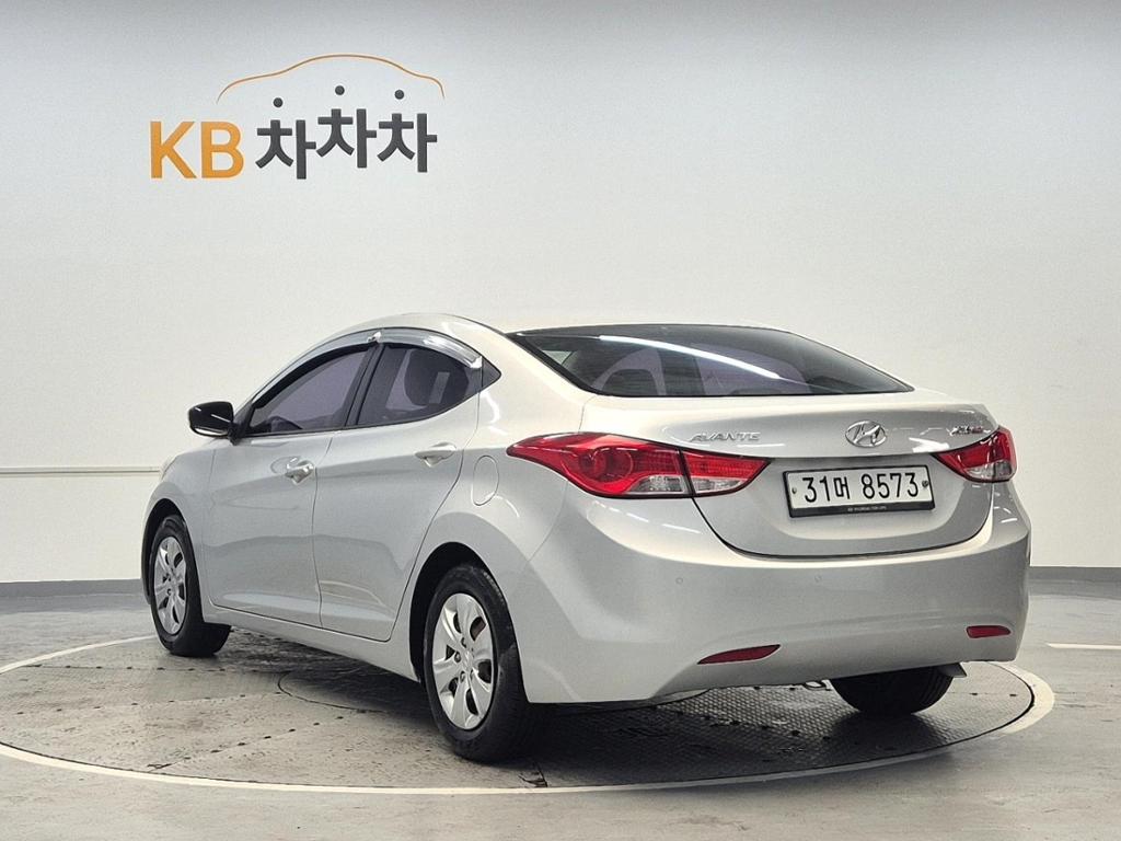 2012 HYUNDAI AVANTE MD 