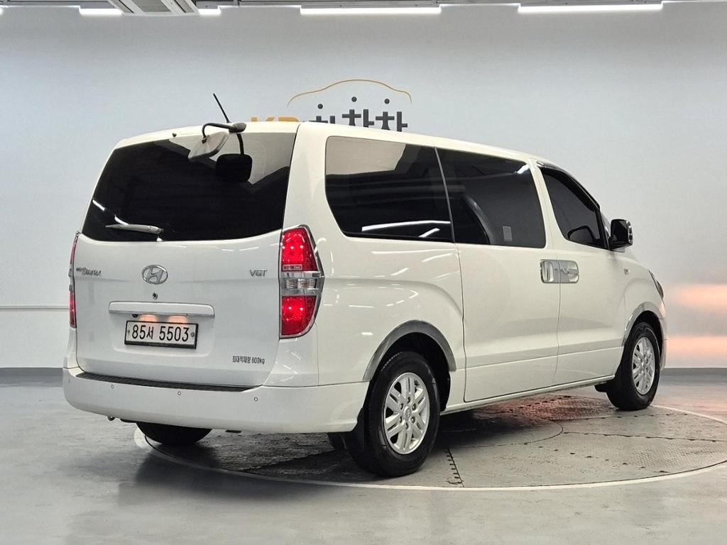 2017 HYUNDAI GRAND STAREX 