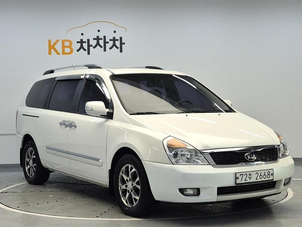 2014 KIA CARNIVAL R 