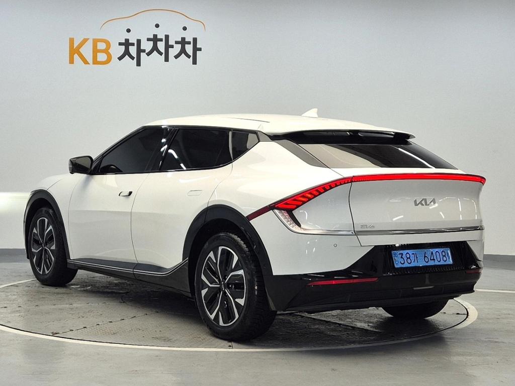 2022 KIA EV6 