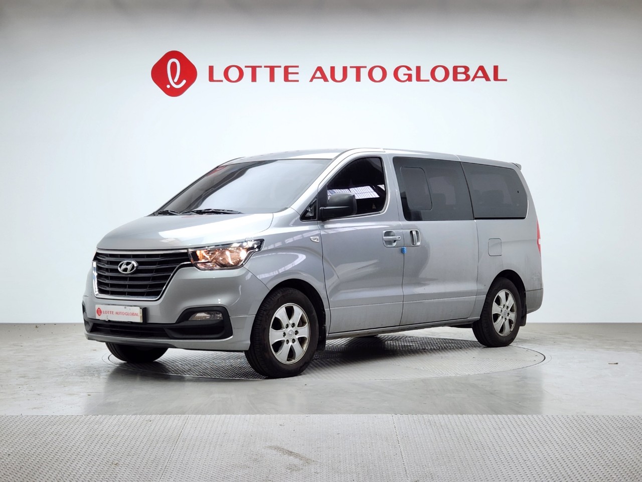 2020 HYUNDAI THE NEW GRAND STAREX 12seat Diesel Modern