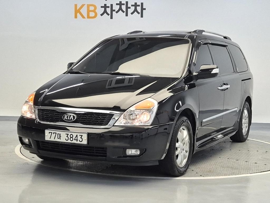 2013 KIA CARNIVAL R 