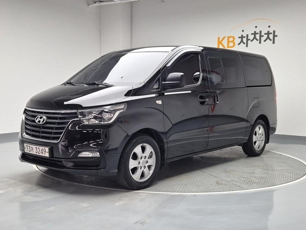 2019 HYUNDAI THE NEW GRAND STAREX 