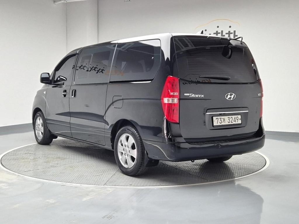2019 HYUNDAI THE NEW GRAND STAREX 