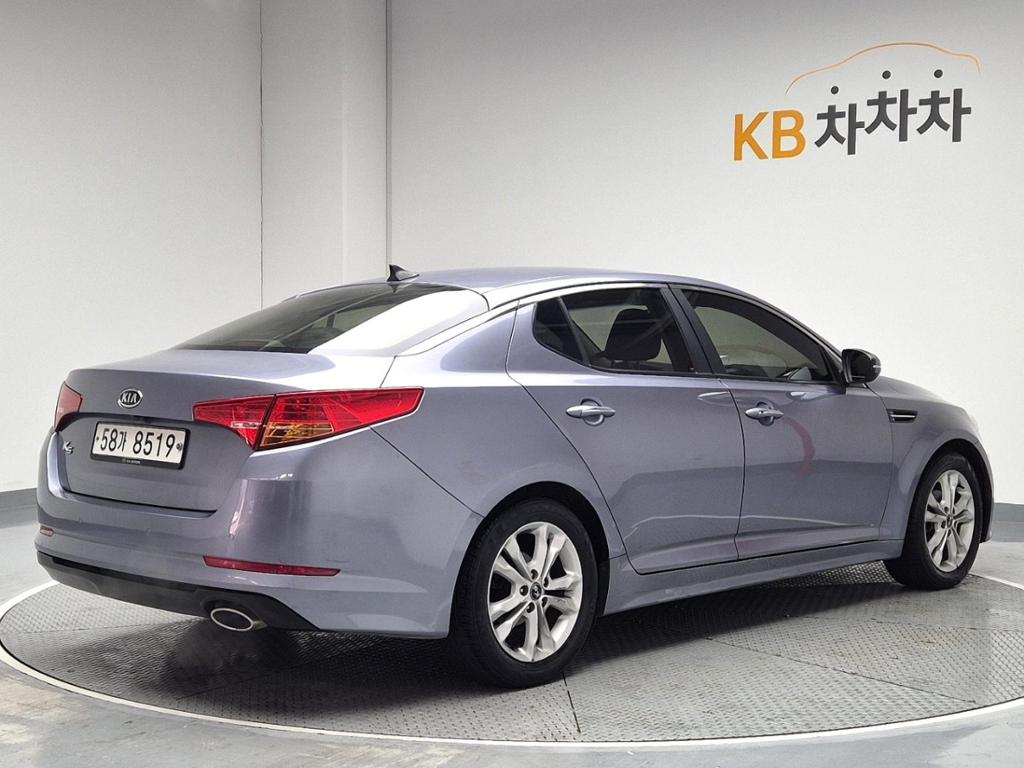 2011 KIA K5 