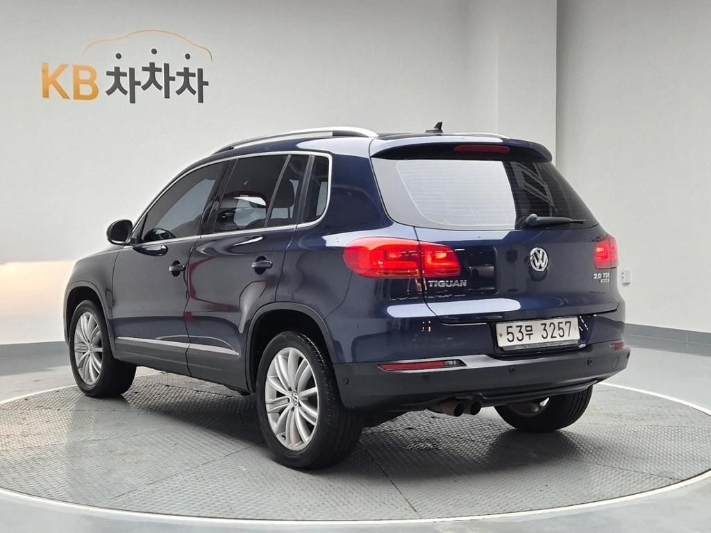 2015 VOLKSWAGEN TIGUAN 