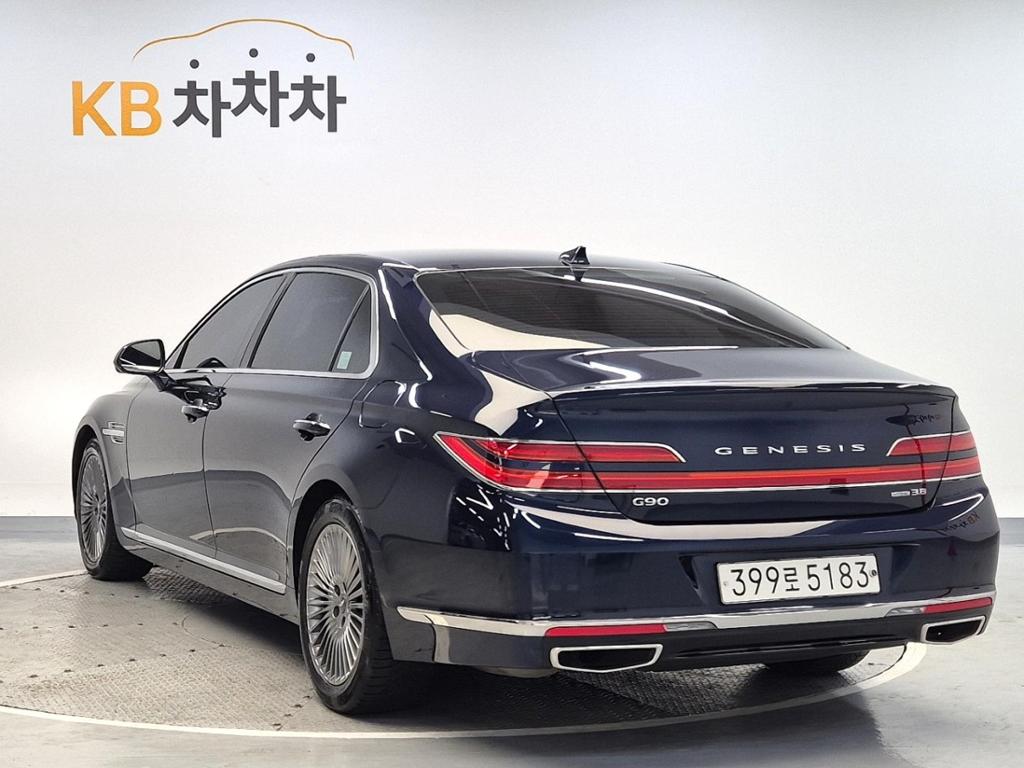 2020 GENESIS G90 