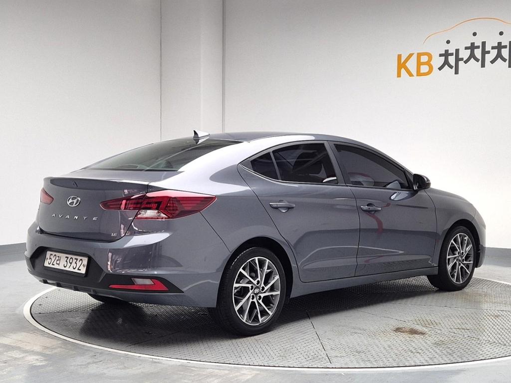2019 HYUNDAI THE NEW AVANTE AD 
